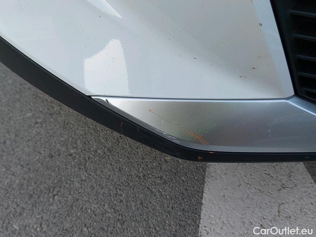 Peugeot  2008  Allure Pack 1.5 HDi 110CV MT6 E6d #9