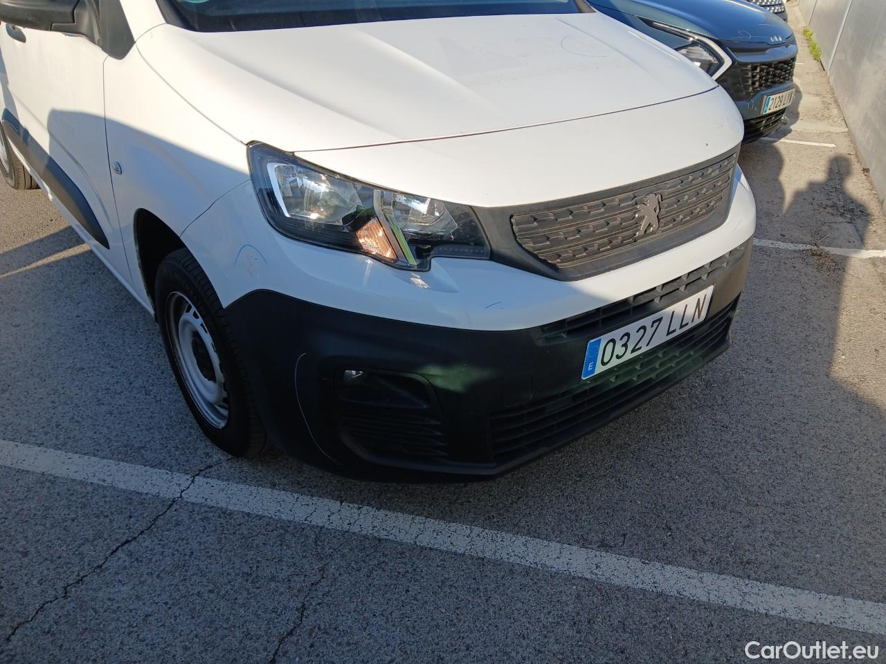  Peugeot  Partner PEUGEOT  / 2018 / 3P / furgón derivado de turismo Pro Standard 600kg BlueHDi 73kW (AC) #11