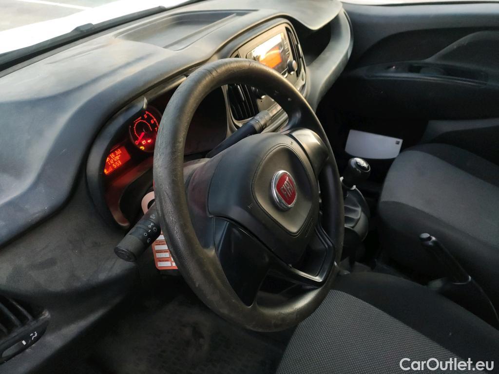  Fiat  Doblo FIAT Doblò Cargo/2015/3P/furgón derivado de turismo Cargo Base 1.4 T-Jet 88kW Natu Power CNG #3