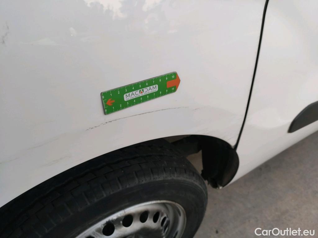  Fiat  Doblo FIAT Doblò Cargo/2015/3P/furgón derivado de turismo Cargo Base 1.4 T-Jet 88kW Natu Power CNG #10