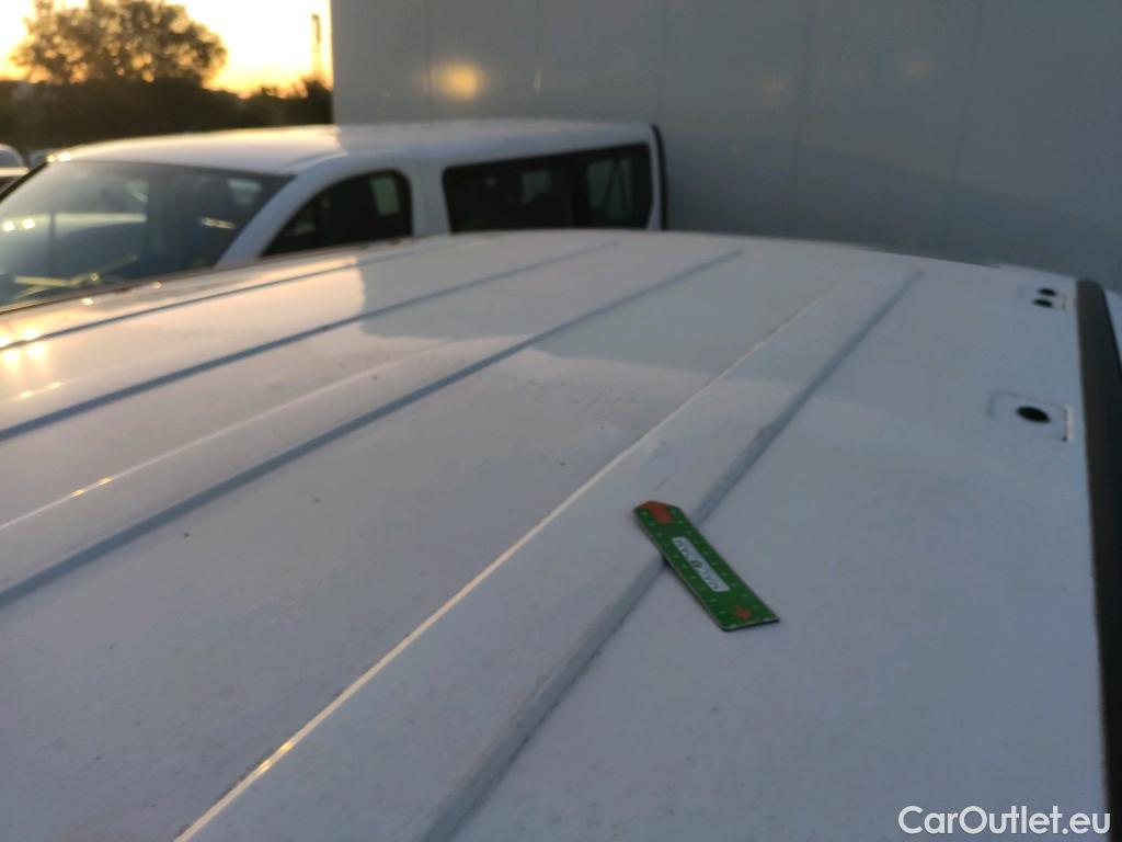  Fiat  Doblo FIAT Doblò Cargo/2015/3P/furgón derivado de turismo Cargo Base 1.4 T-Jet 88kW Natu Power CNG #35