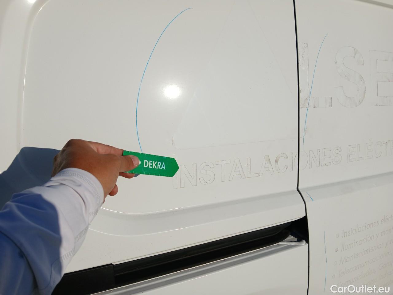  Peugeot  Partner PEUGEOT  / 2018 / 3P / furgón derivado de turismo Pro Standard 600kg BlueHDi 73kW (AC) #25
