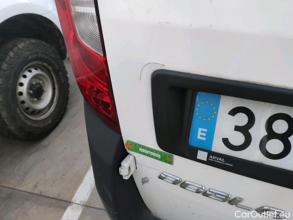  Fiat  Doblo FIAT Doblò Cargo/2015/3P/furgón derivado de turismo Cargo Base 1.4 T-Jet 88kW Natu Power CNG #12
