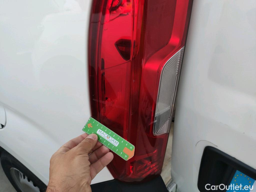  Fiat  Doblo FIAT Doblò Cargo/2015/3P/furgón derivado de turismo Cargo Base 1.4 T-Jet 88kW Natu Power CNG #8