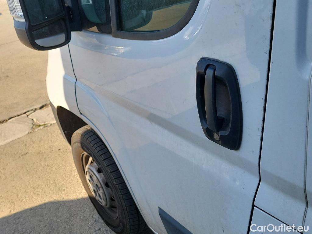  Peugeot  Boxer PEUGEOT  / 2014 / 4P / furgón 333 L2 H1 BHDI 88kW (120CV) S&S 6 Vel. M #23