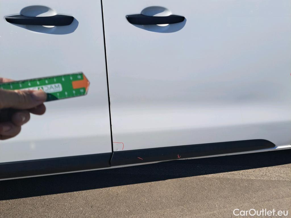  Opel  Vivaro OPEL  / 2019 / 4P / furgón 1.5 Diésel 74kW (100CV) M Std Express (AC) #48