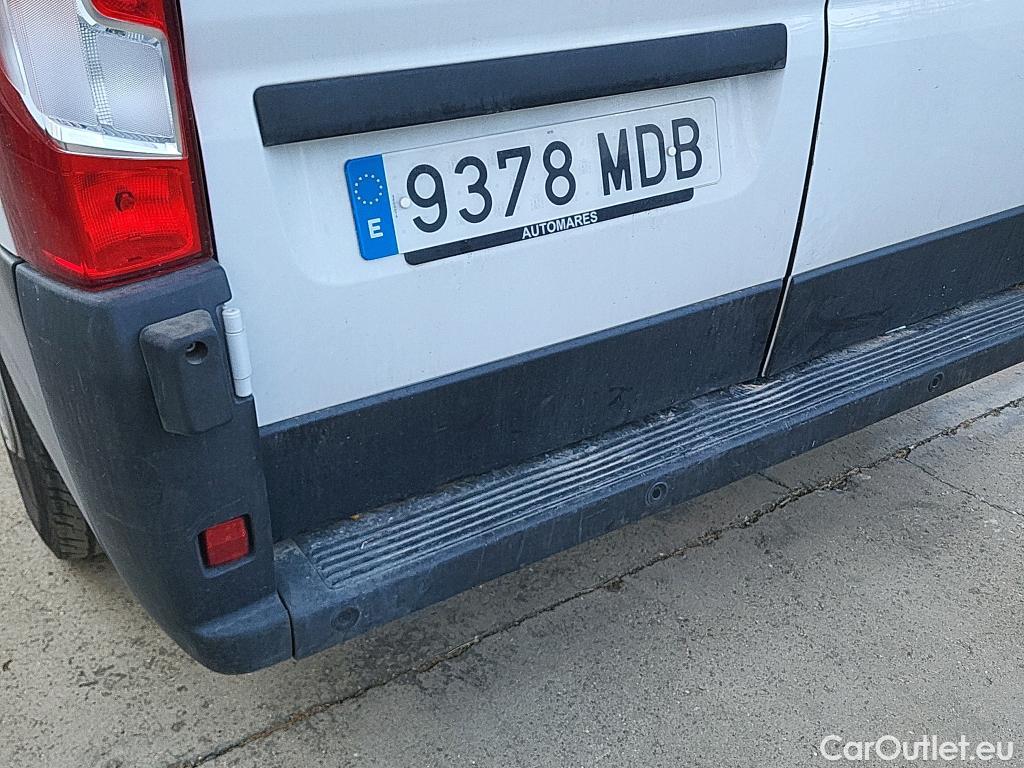  Peugeot  Boxer PEUGEOT  / 2014 / 4P / furgón 333 L2 H1 BHDI 88kW (120CV) S&S 6 Vel. M #21