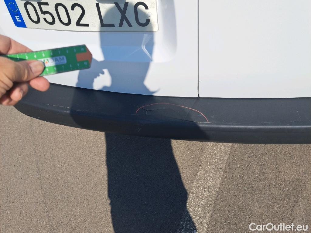  Opel  Vivaro OPEL  / 2019 / 4P / furgón 1.5 Diésel 74kW (100CV) M Std Express (AC) #38