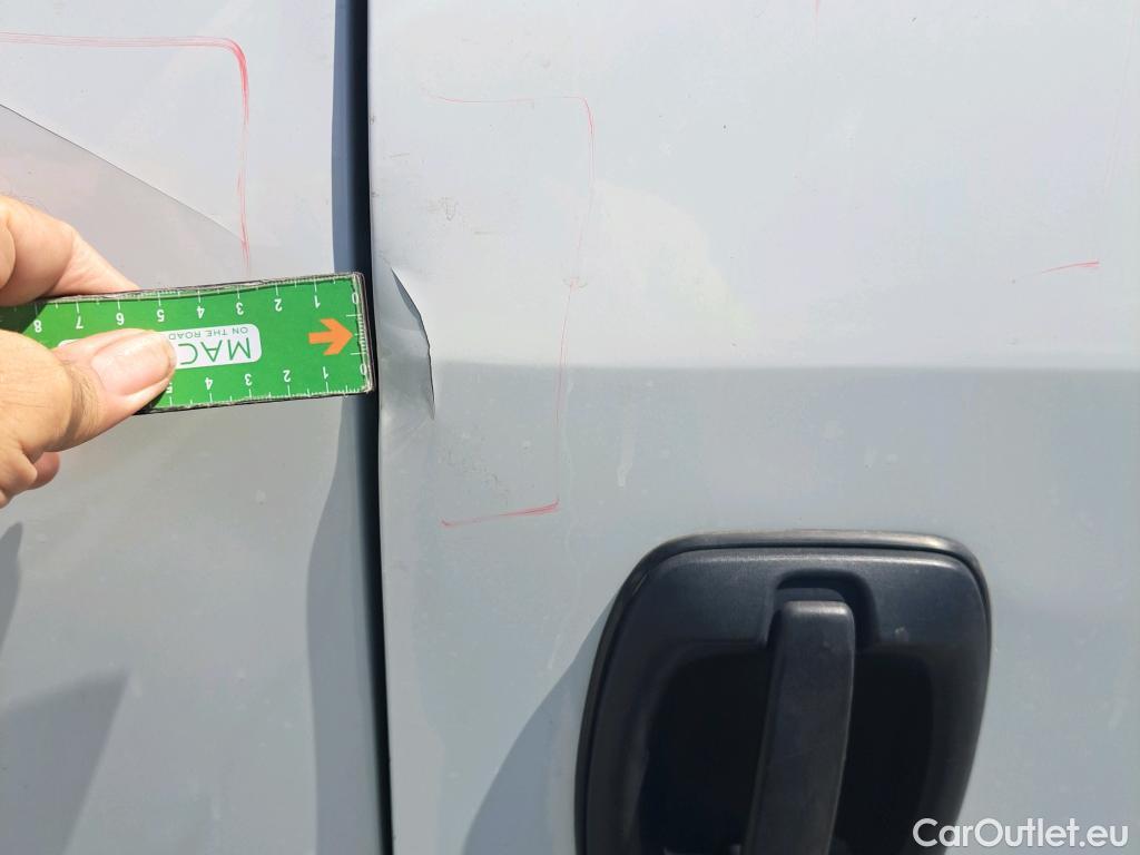  Iveco  Daily IVECO  / 2019 / 4P / furgón 2.3 TD 35S 12 V 3000/H1 7,3 M3 #19
