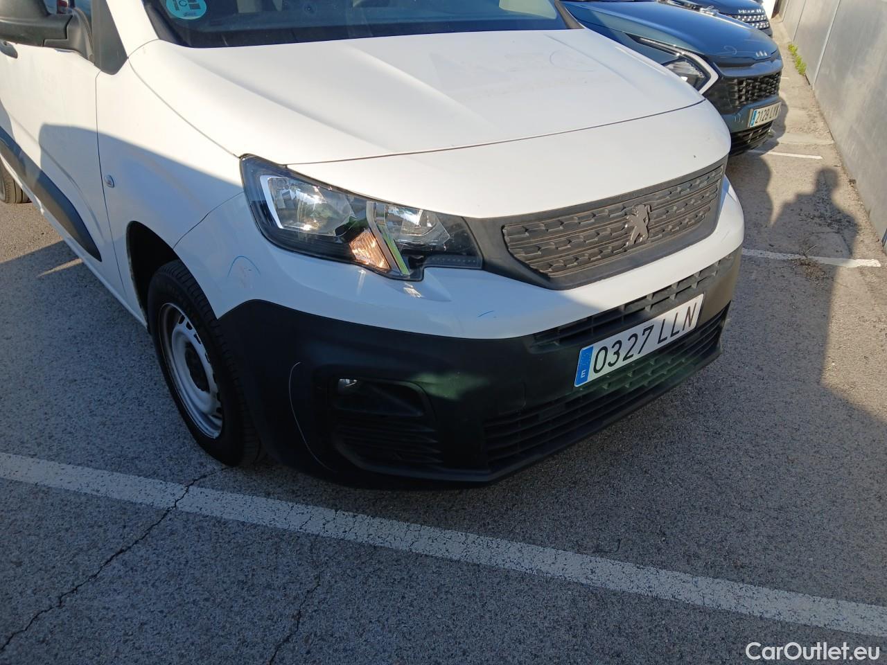  Peugeot  Partner PEUGEOT  / 2018 / 3P / furgón derivado de turismo Pro Standard 600kg BlueHDi 73kW (AC) #9