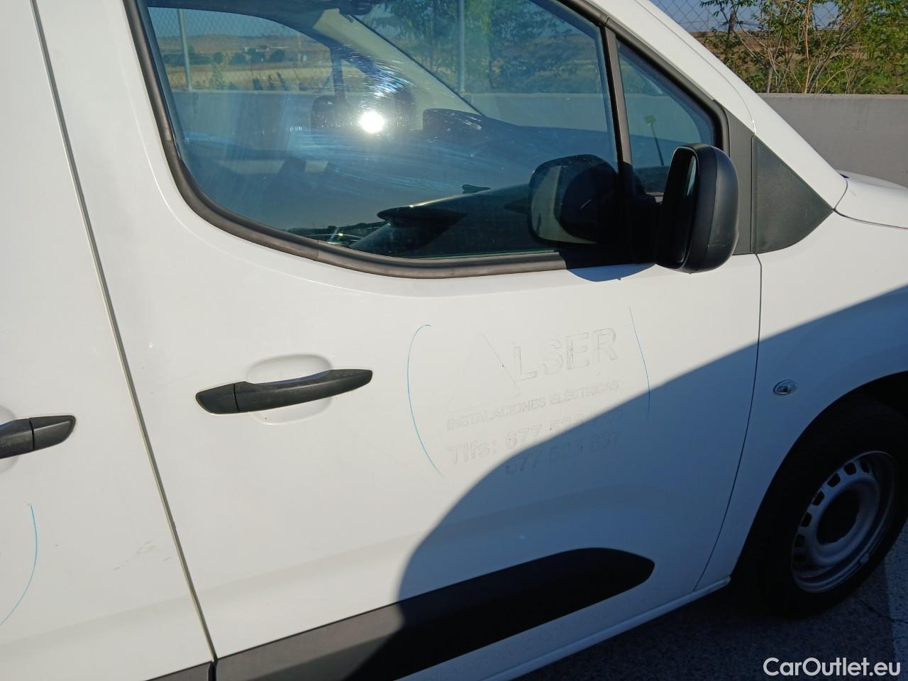  Peugeot  Partner PEUGEOT  / 2018 / 3P / furgón derivado de turismo Pro Standard 600kg BlueHDi 73kW (AC) #30