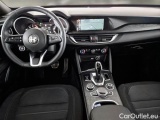  Alfa Romeo   STELVIO ALFA ROMEO / 2017 / 5P / SUV 2.2 TD 190 CV SUPER BUSINESS AT8 Q4 #3