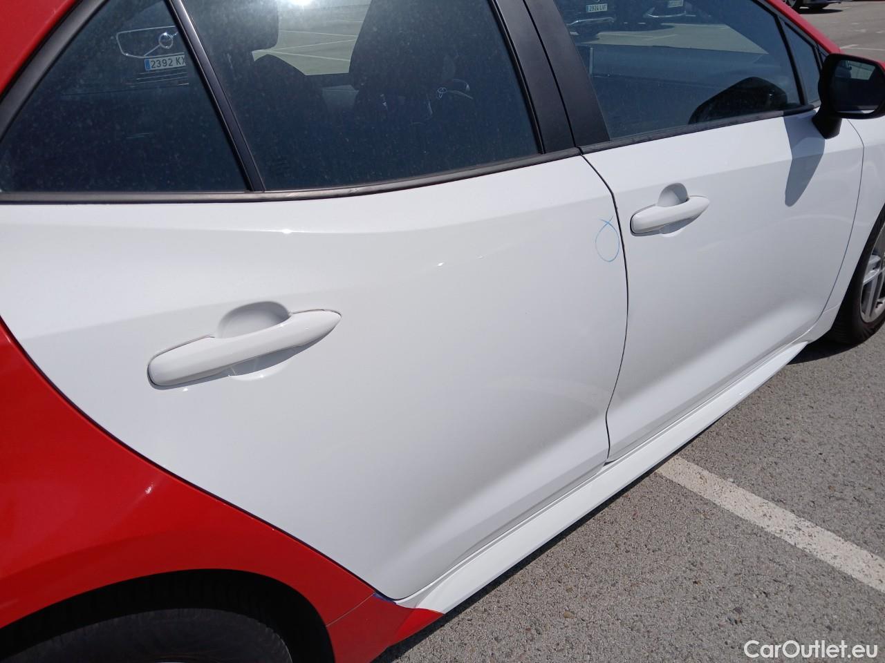  Toyota  Corolla TOYOTA  1.8 125H ACTIVE TECH E-CVT #37