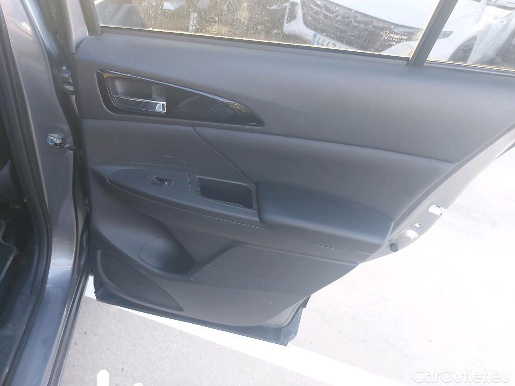  Land Rover  Discovery MITSUBISHI Eclipse Cross / 2021 / 5P / todoterreno 2.4 PHEV Kaiteki+ Auto 4WD #32