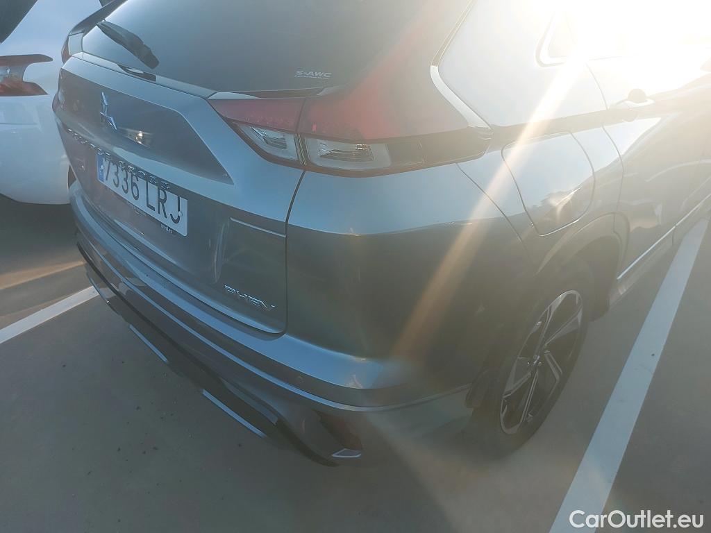  Land Rover  Discovery MITSUBISHI Eclipse Cross / 2021 / 5P / todoterreno 2.4 PHEV Kaiteki+ Auto 4WD #42