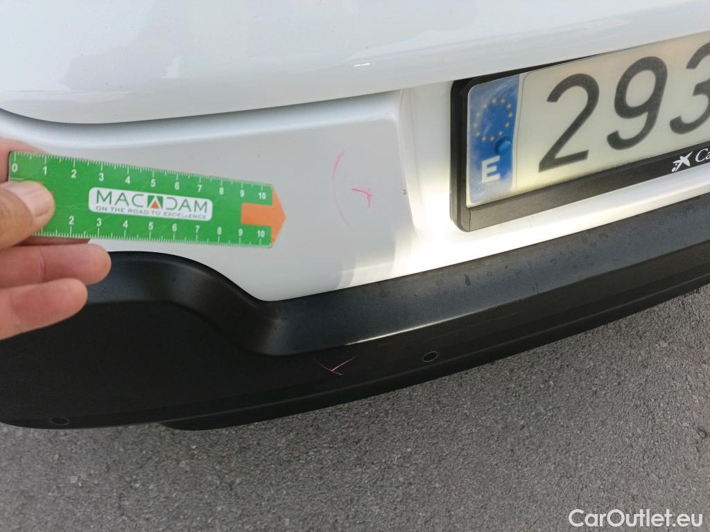  Citroen  C3  Shine 1.2 PureTech 80CV MT5 E6dT #12