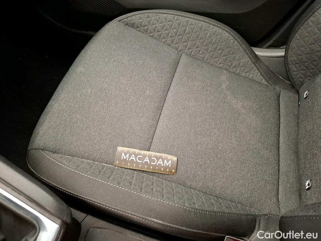  Renault  Clio RENAULT  / 2019 / 5P / Berline Business TCe 100 - 20 #17