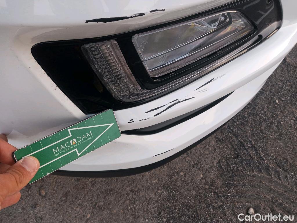  Hyundai  Tucson HYUNDAI  / 2018 / 5P / todoterreno 1.6 CRDI 85kW (116CV) 48V SLE 4X2(SP)(SL) #11