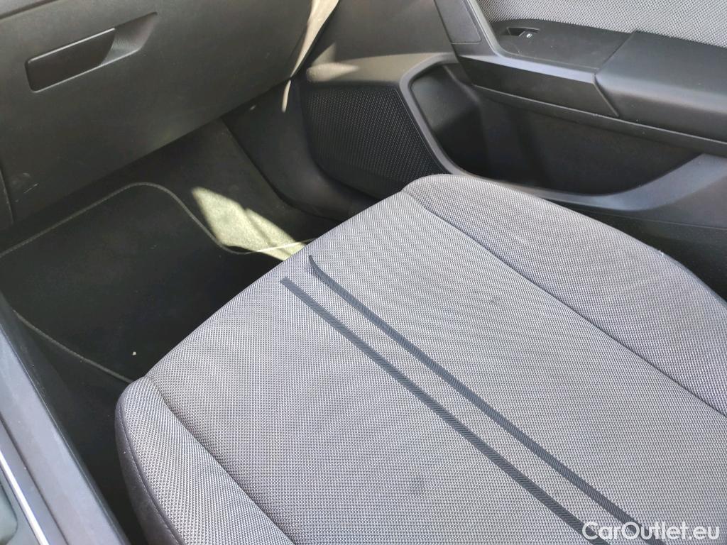  Seat  Leon  Sportstourer Style Go 2.0 TDI 115CV MT6 E6d #10