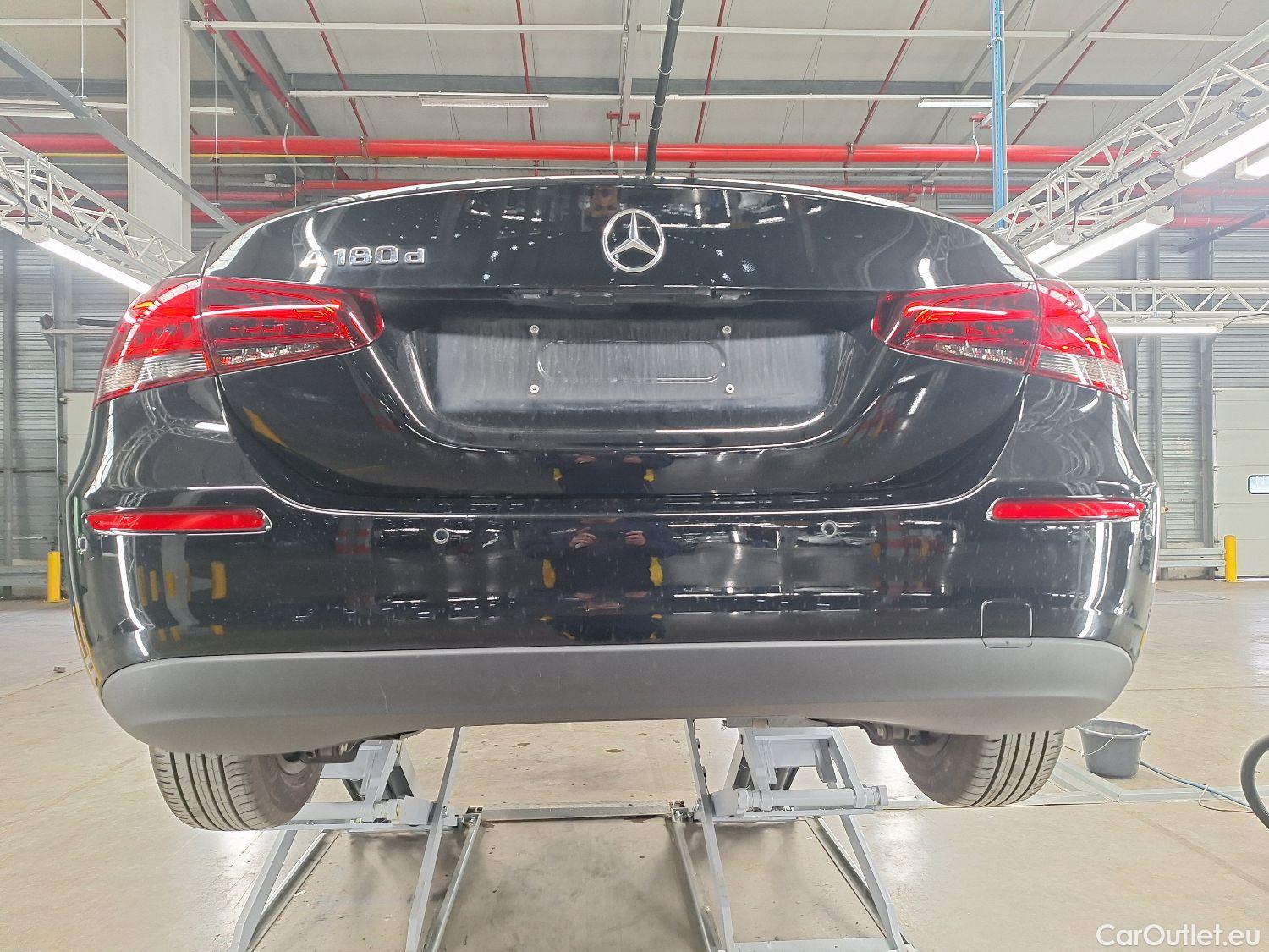  Mercedes  A-Klasse Mercedes, A-Class Berline '18, Mercedes-Benz  Limousine A 180d DCT Busine #10