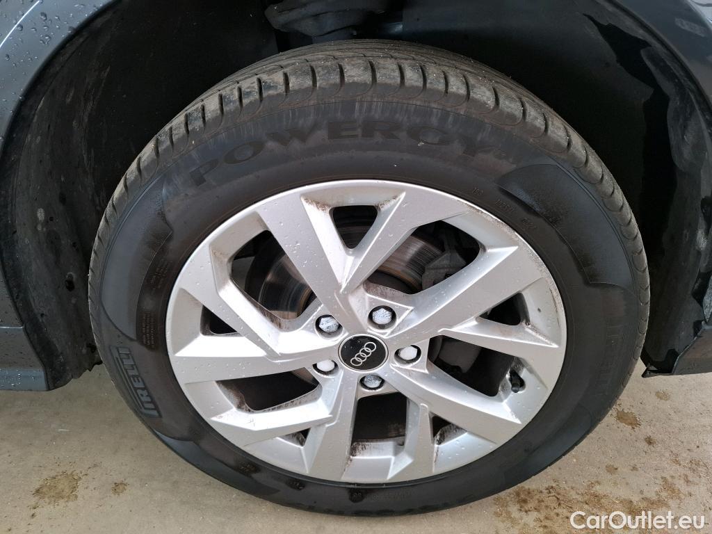  Audi  Q2 AUDI  / 2020 / 5P / SUV 35 TFSI 150 S Tronic Business Line #7