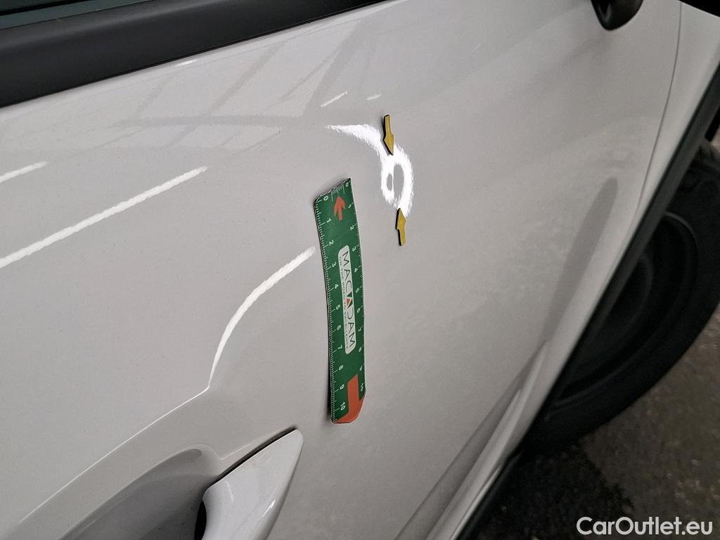  Citroen  C3 CITROEN  / 2016 / 5P / Berline PureTech 110 S&S BVM Feel #9
