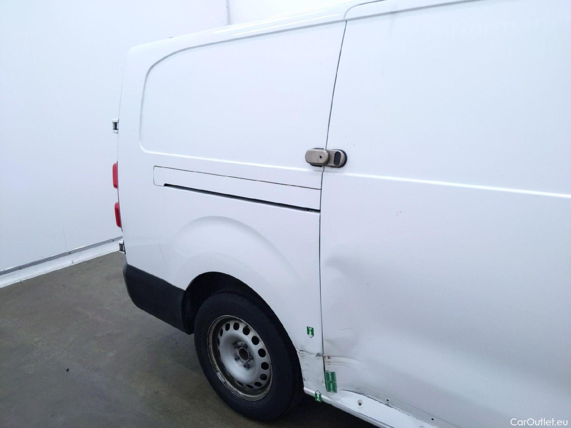  Citroen  Jumpy CITROEN  / 2016 / 4P / Fourgon tôlé XL BlueHDi 120 S&S BVM6 (340 Nm) Club #32