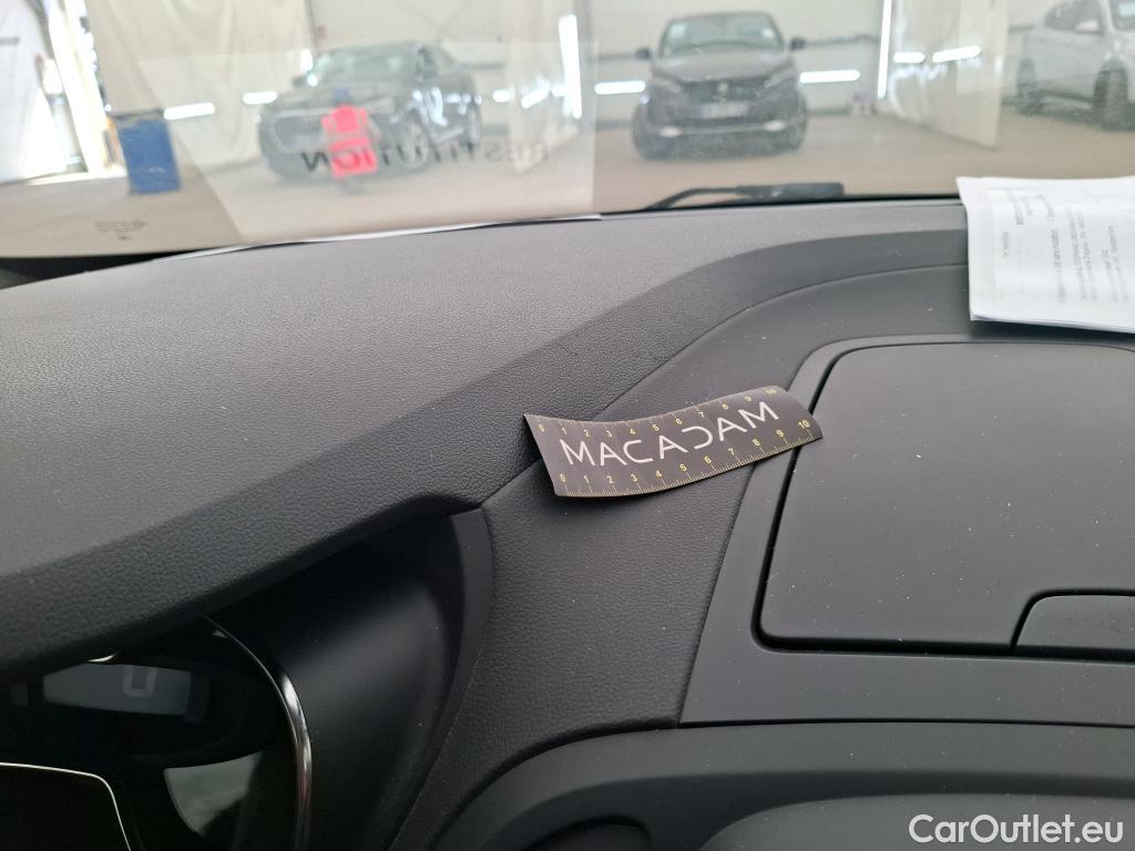  Renault  Captur  Business 0.9 TCe 90CV BVM5 E6 #30