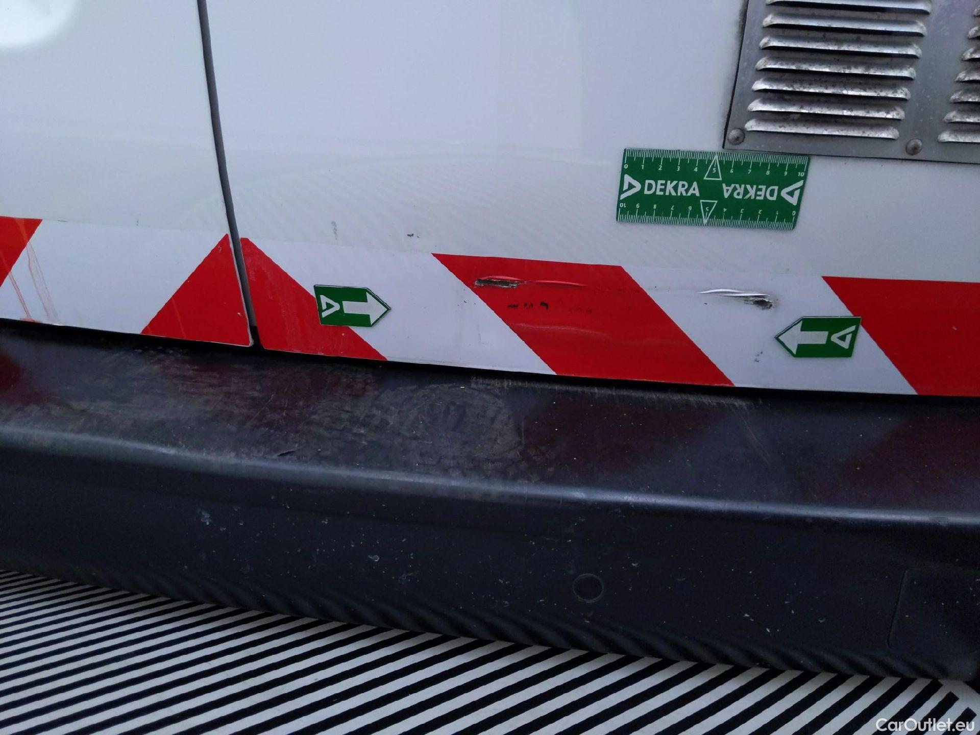  Citroen  Jumpy CITROEN  / 2016 / 4P / Fourgon tôlé XL BlueHDi 120 S&S BVM6 (340 Nm) Club #31