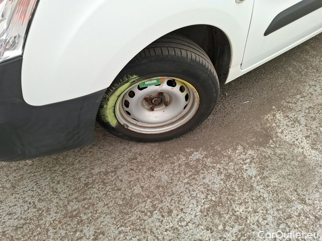  Citroen  Berlingo  Fourgon Confort L1 (Court) 1.6 100CV BVM5 E6 #39