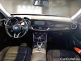  Alfa Romeo   STELVIO ALFA ROMEO / 2017 / 5P / SUV 2.2 TURBO DIESEL 190CV BUSINESS AT8 Q4 #3