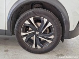 Peugeot  2008 PEUGEOT  / 2019 / 5P / CROSSOVER BLUEHDI 130 EAT8 ALLURE NAVI P. S/S AUT. #17