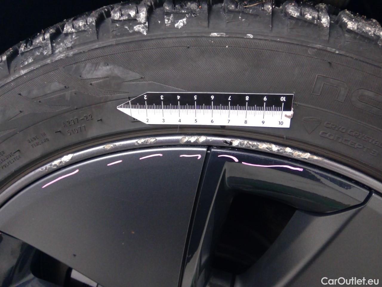  Tesla  Model 3  75kWh Long-Range #25