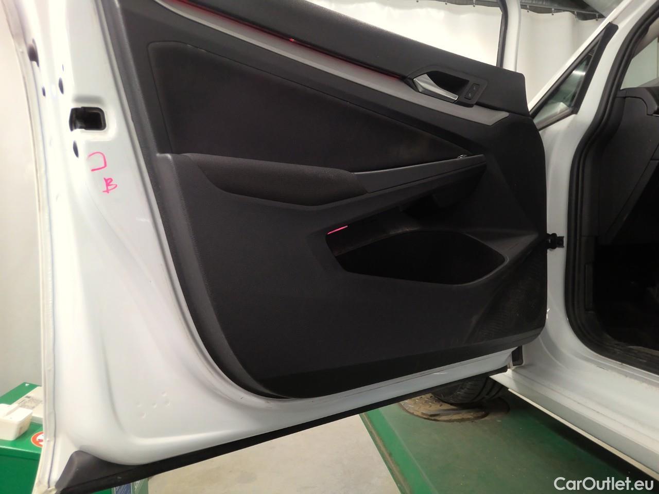  Volkswagen  Golf  SC 1.5 eTSI 130 Aut #9