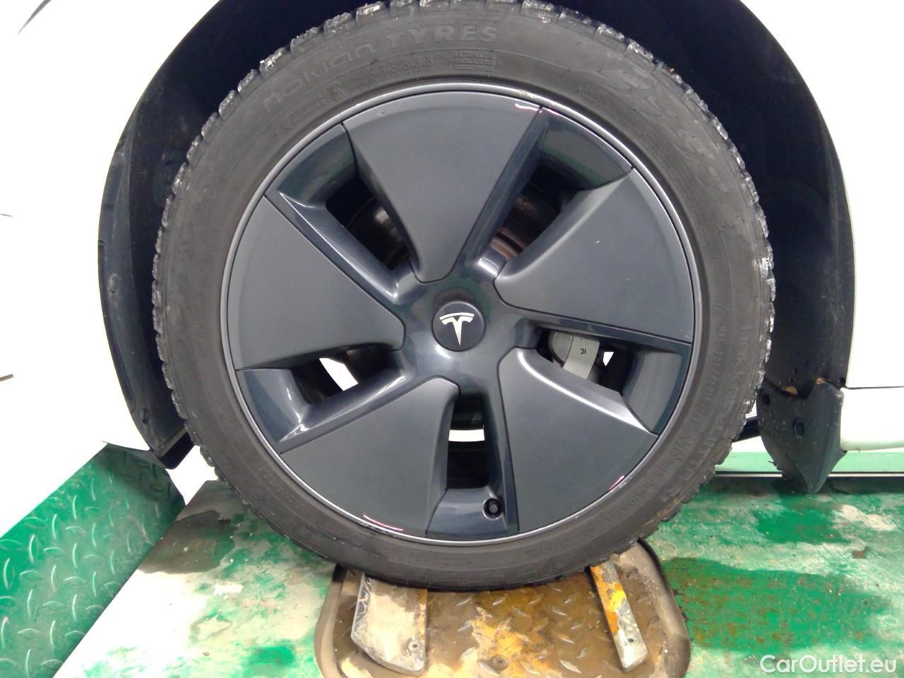  Tesla  Model 3  75kWh Long-Range #10