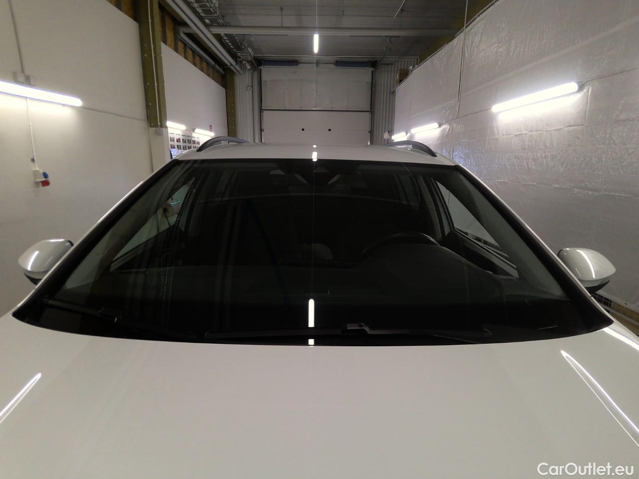  Volkswagen  Golf  SC 1.5 eTSI 130 Aut #8