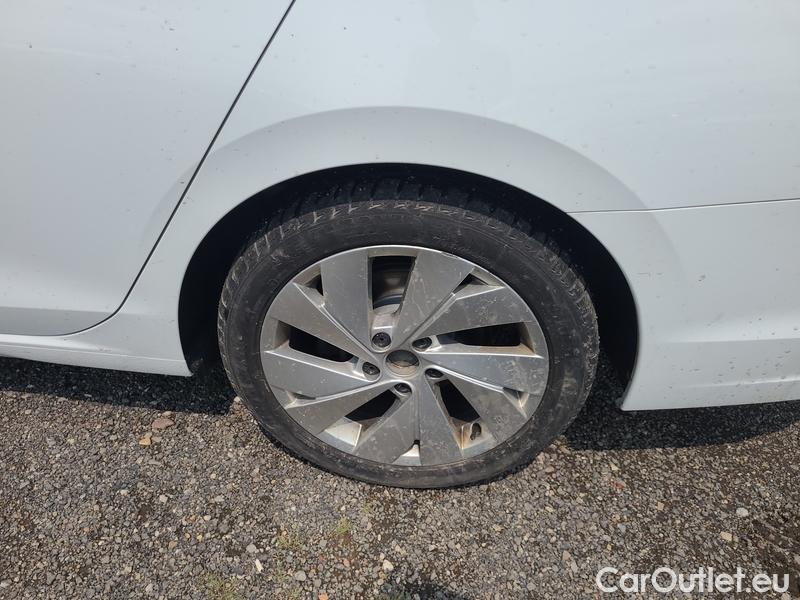  Volkswagen  Golf  VIII Variant (CG5) 2020 Var.2.0TDI 110 Style 5d #11