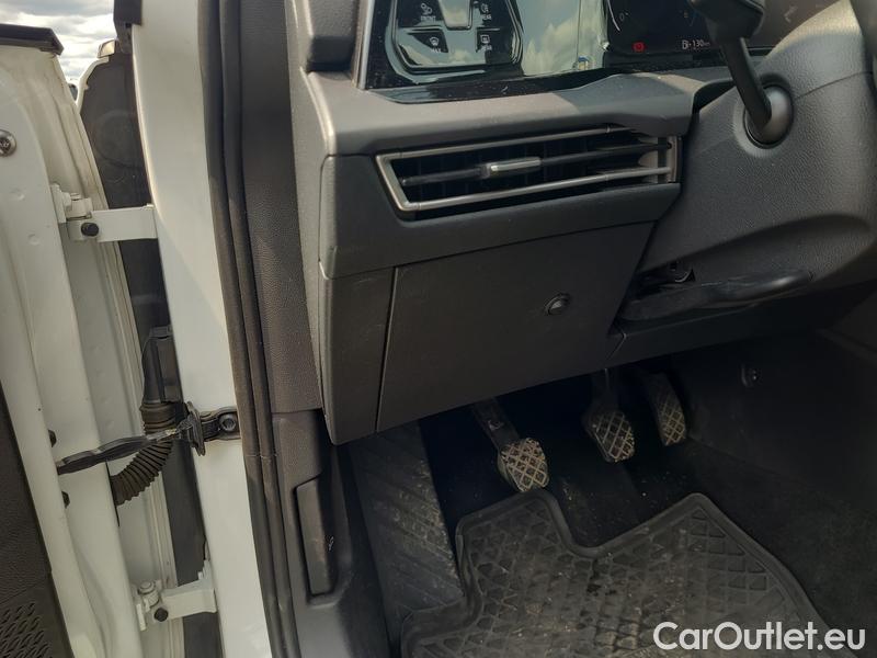  Volkswagen  Golf  VIII Variant (CG5) 2020 Var.2.0TDI 110 Style 5d #18