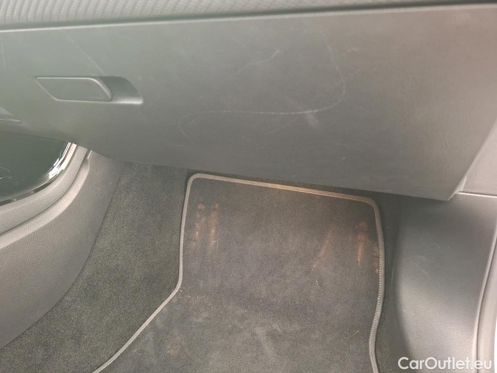  Mercedes  A-Klasse MERCEDES-BENZ Classe A Berline / 2018 / 4P / Berline A 250 e Business Line 8G-DCT #1