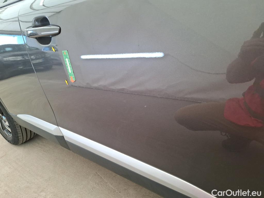  Peugeot  2008  Allure Pack 1.2 PureTech 130CV BVM6 E6d #15