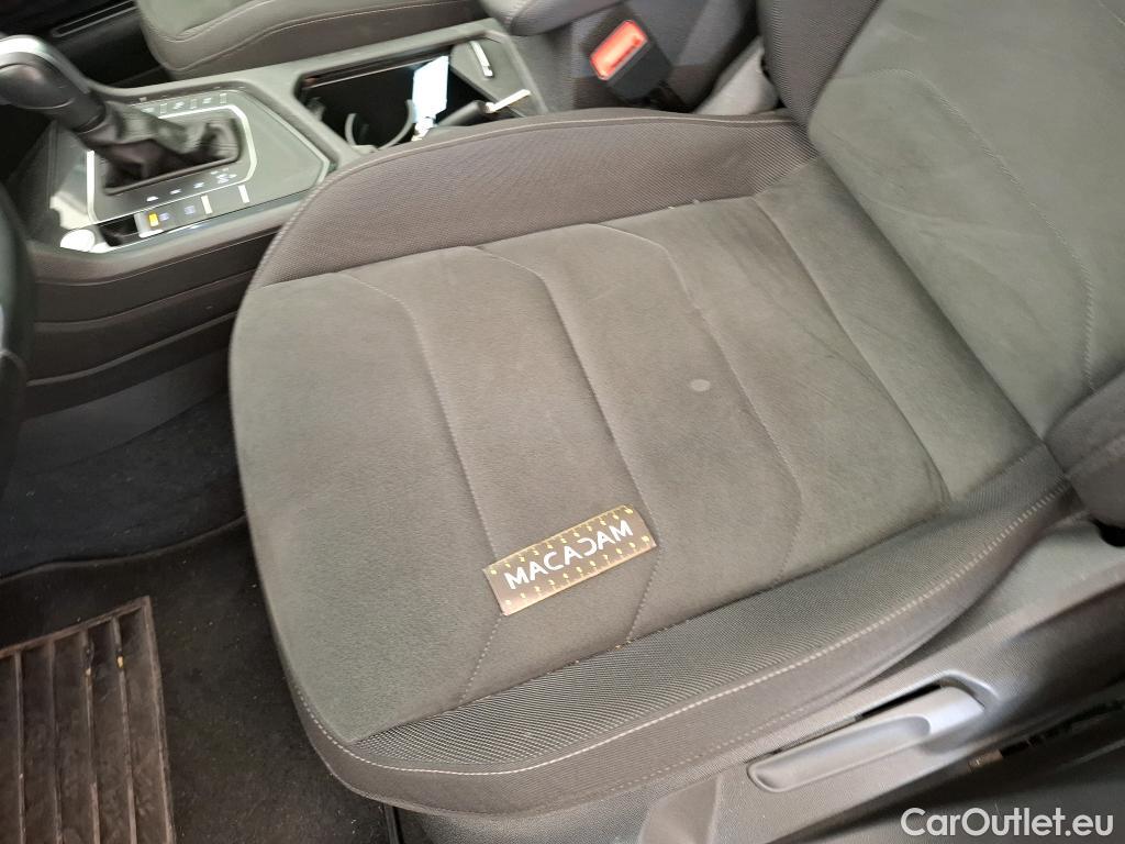  Volkswagen  Tiguan VOLKSWAGEN  / 2016 / 5P / SUV 1.5 TSI 150 EVO DSG7 Carat #8