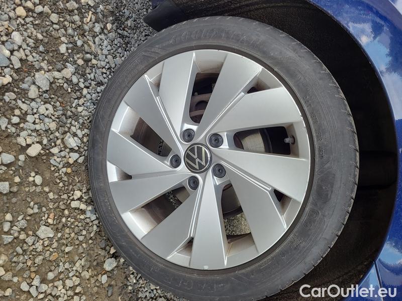  Volkswagen  Golf  VIII Variant (CG5) 2020 Var.1.5 eTSI 110 Style AT #11