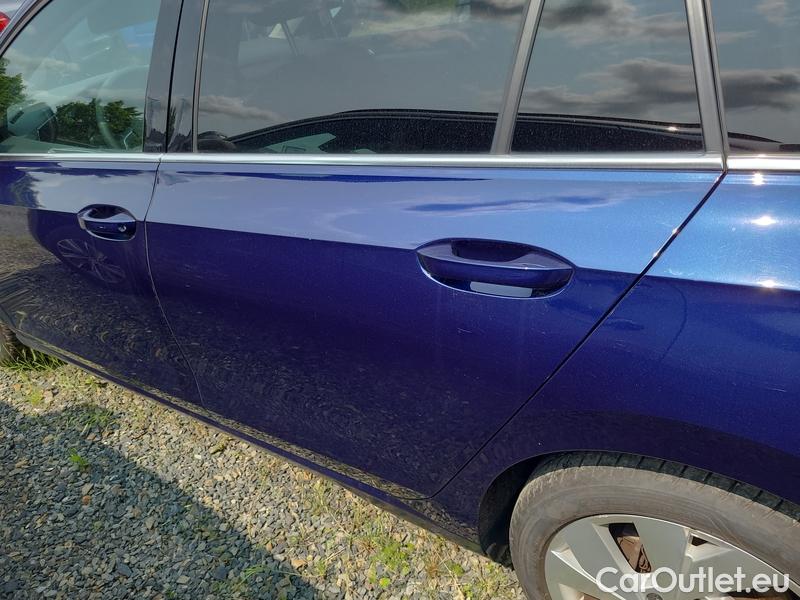  Volkswagen  Golf  VIII Variant (CG5) 2020 Var.1.5 eTSI 110 Style AT #15