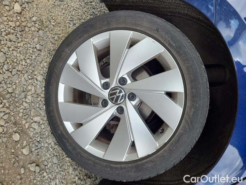  Volkswagen  Golf  VIII Variant (CG5) 2020 Var.1.5 eTSI 110 Style AT #12