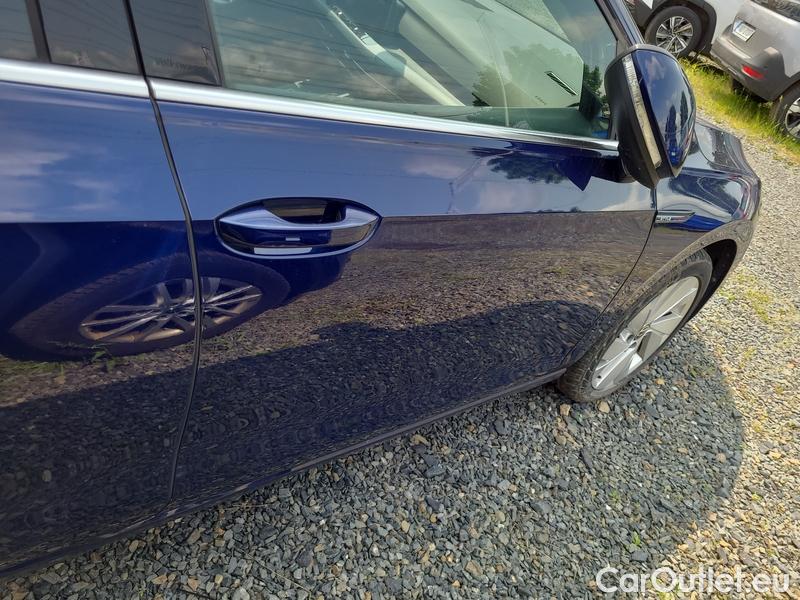  Volkswagen  Golf  VIII Variant (CG5) 2020 Var.1.5 eTSI 110 Style AT #17
