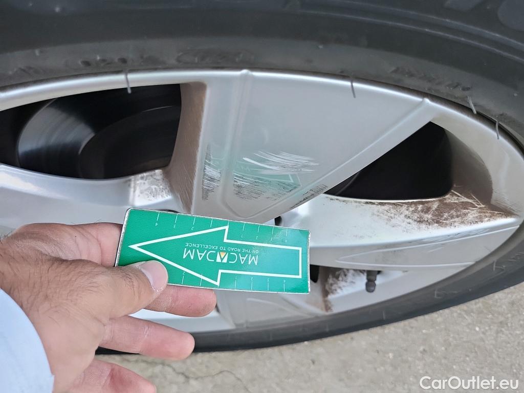  Volvo  XC 40 VOLVO XC40 / 2017 / 5P / todoterreno 1.5 T2 Momentum Core Auto #14