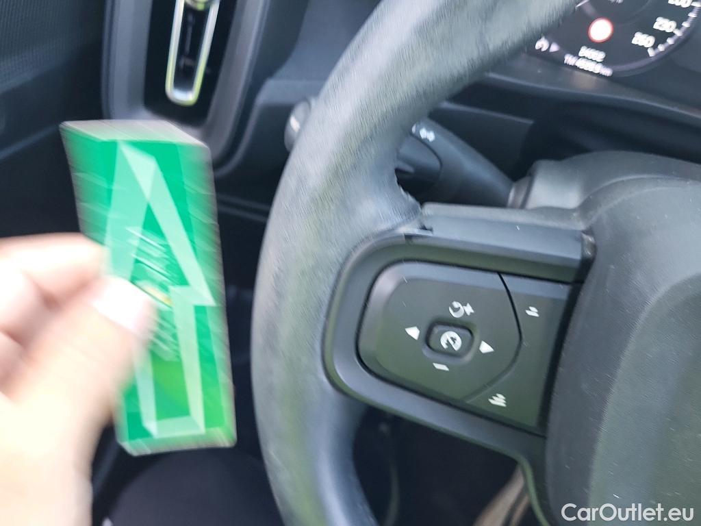  Volvo  XC 40 VOLVO XC40 / 2017 / 5P / todoterreno 1.5 T2 Momentum Core Auto #27