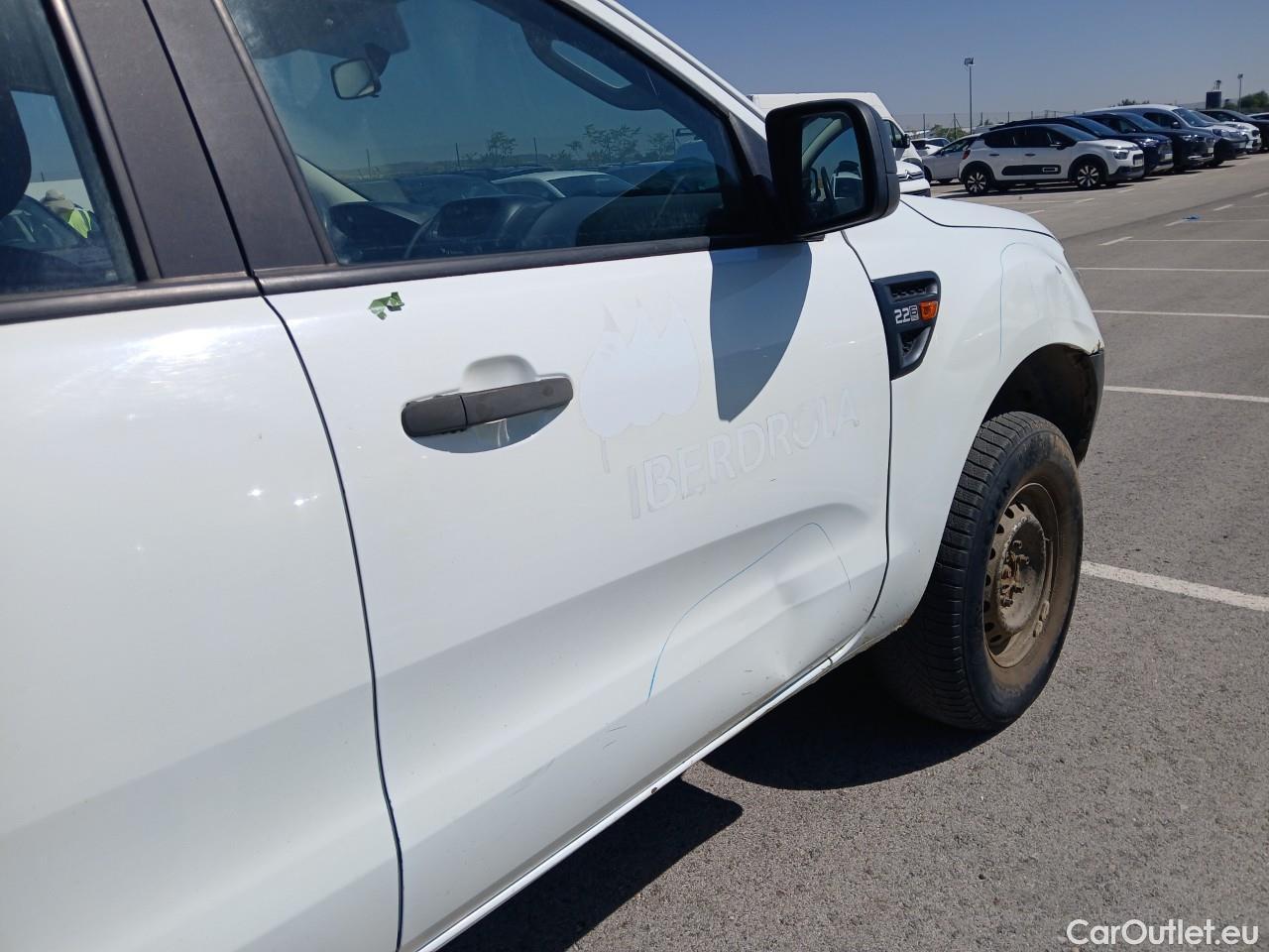  Ford  Ranger FORD  VU 4p 6G pickup 2.2 TDCi 150cv 4x4 Doble Cabina XL #38