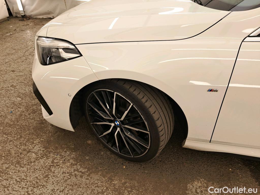  Bmw  Serie 2 BMW Série 2 Gran Coupé / 2019 / 4P / Berline 218D AUTO M Sport #32