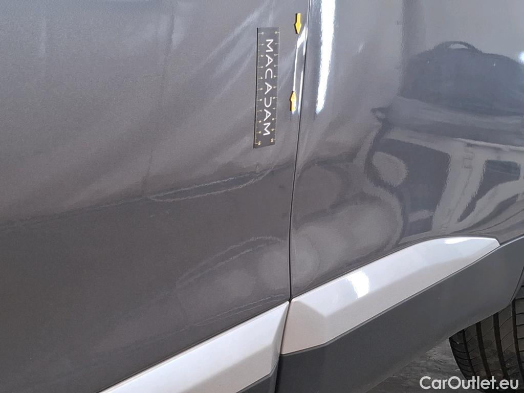  Peugeot  2008  Allure Business 1.5 HDi 130CV BVA8 E6d #2
